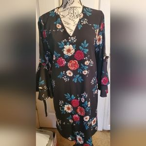 Ces Femme cold shoulder black floral midi dress. Size medium.